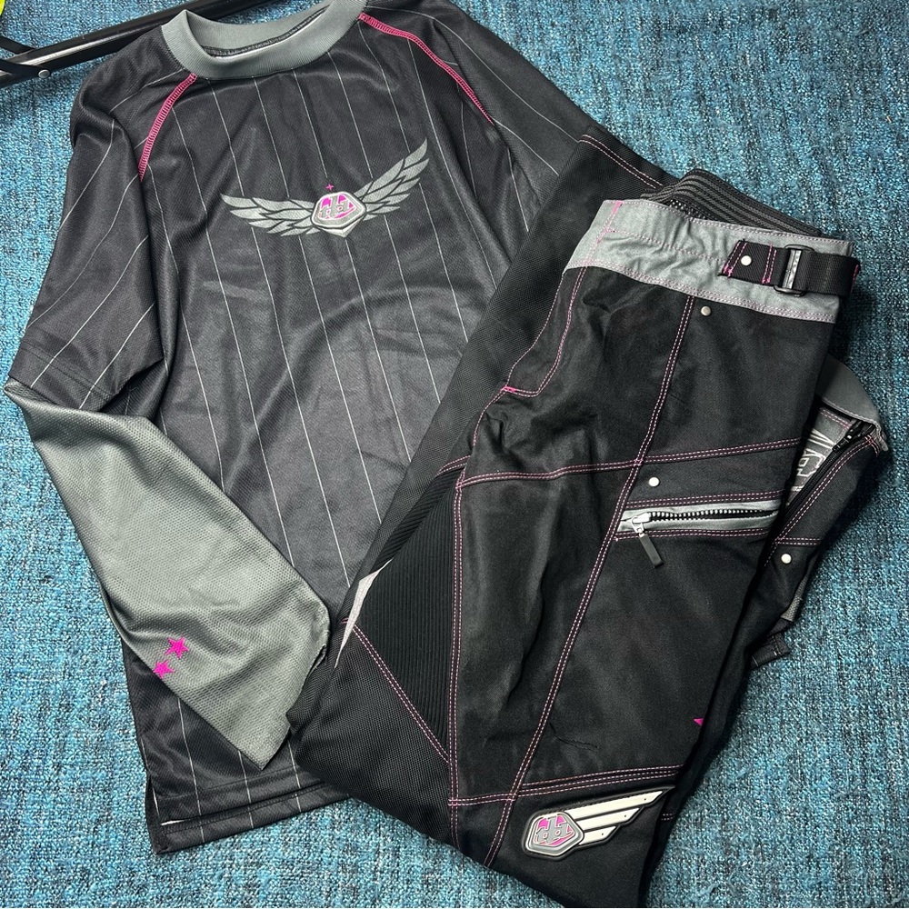 Troy Lee Designs Rev Girl Racing Jersey and Pants Set in Pink Black